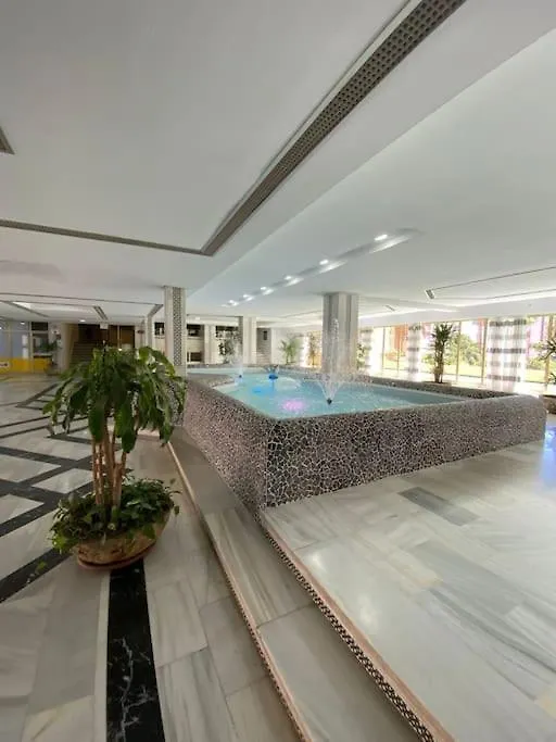 Alucinante Apt. Con Vistas, Piscinas Y Recepcion 24 Hs. Benalmadena 0*,  Spain