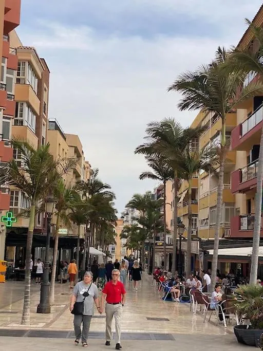 Alucinante Apt. Con Vistas, Piscinas Y Recepcion 24 Hs. Benalmadena 0*,  Spain